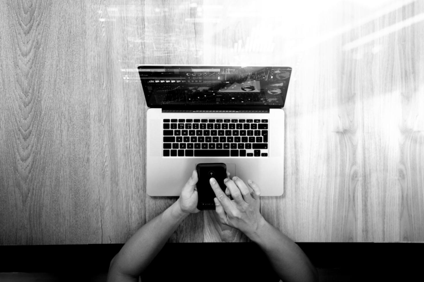 Recherche und Analyse von KI-Themen